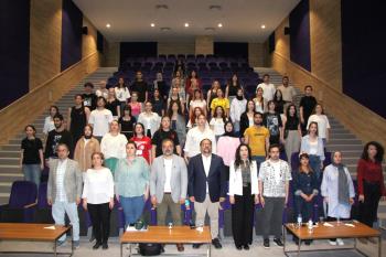 AI-Supported Graphic Design Seminar Attracted Great Attention